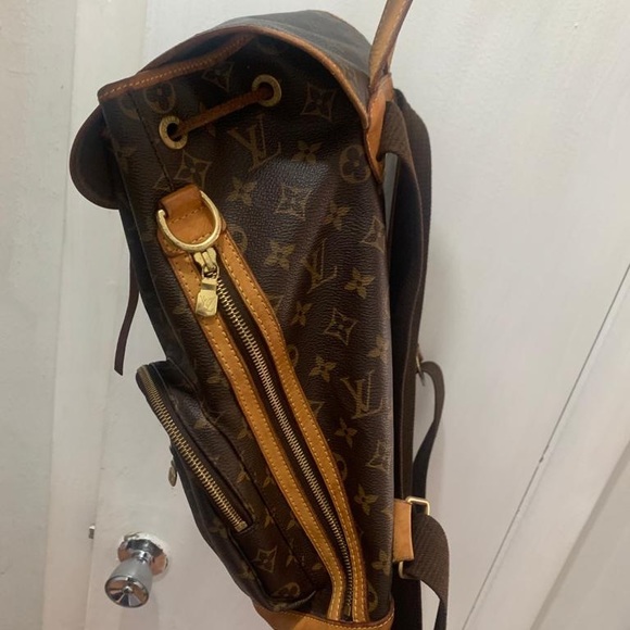 Louis Vuitton monogram Bosphore Backpack - Picture 16 of 16